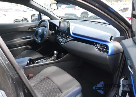 2021 Toyota C-Hr Xle z USA, uszkodzony, nr VIN NMTKHMBX3MR139981